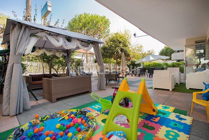 Hotel Fucsia Riccione Kültér fotó