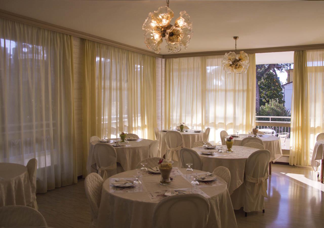 Hotel Fucsia Riccione Kültér fotó